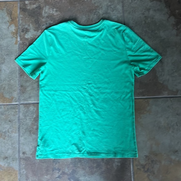 Gap kids size 14/16 well loved green logo Tshirt - Picture 4 of 4